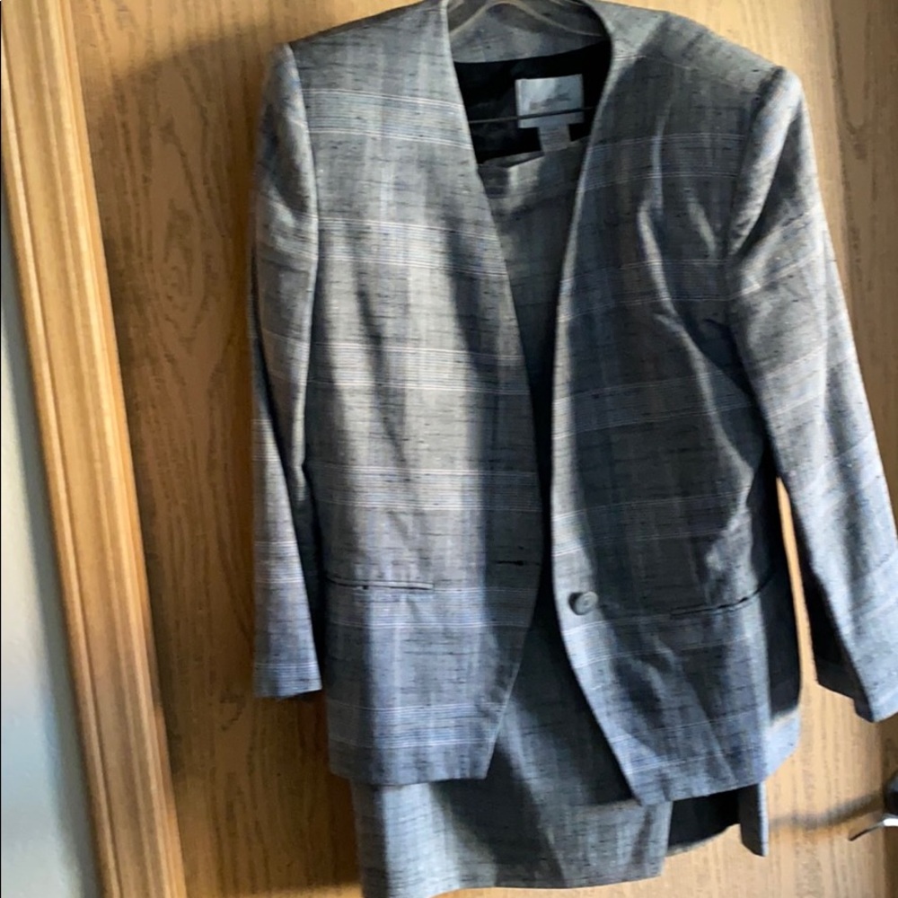 NWOT Jacqueline Ferrar 2pc. Jacket & Skirt